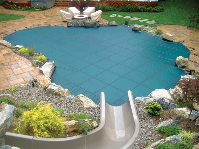 Maintaining pools during the winter
